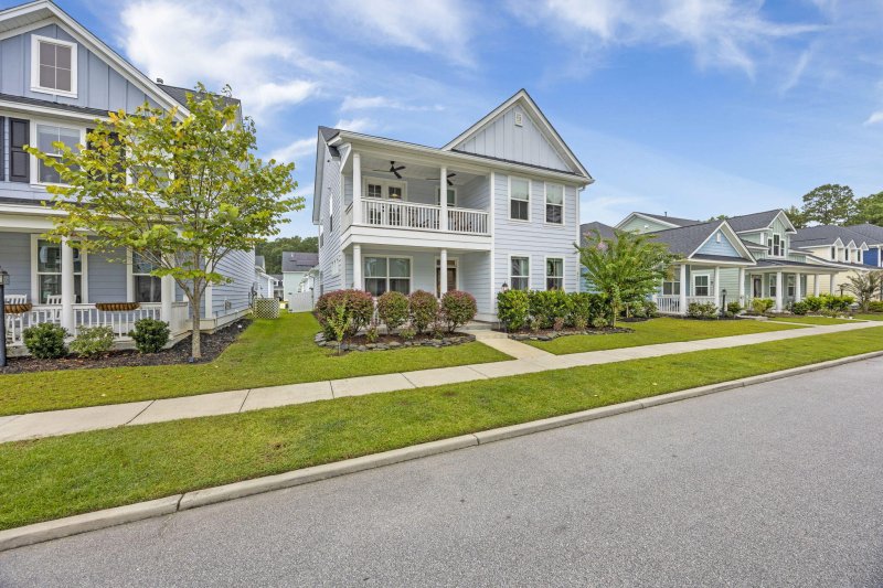 Property image 2 at 212 Angelica Avenue, Summerville, SC 29483