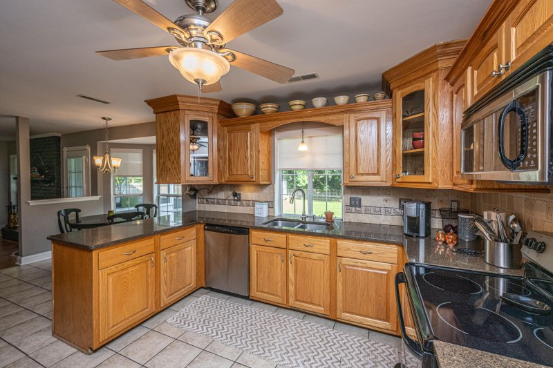 Property image 4 of 4912 Chartwell Drive in Woodington, North Charleston, SC 29420