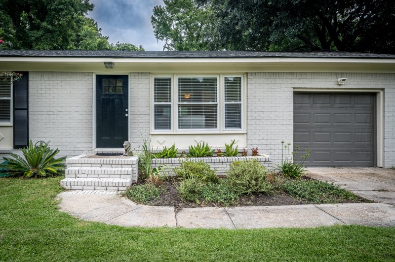 Property image 2 at 1801 S Mayflower Drive, Charleston, SC 29412