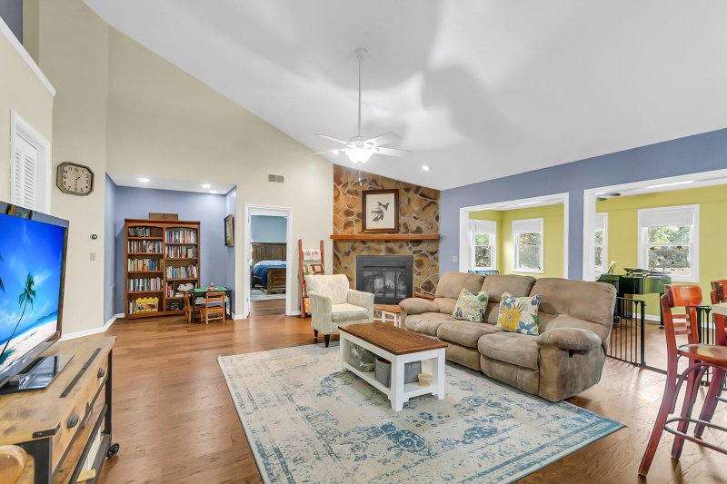 Property image 4 at 7 Sconesill Lane, Charleston, SC 29414