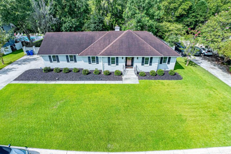 Property image 2 of 2943 Doncaster Drive in Hickory Hill Plantation, Charleston, SC 29414