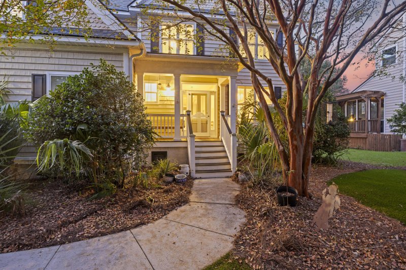 Property image 2 of 2922 Marsh Breeze Lane in Planters Pointe, Mount Pleasant, SC 29466