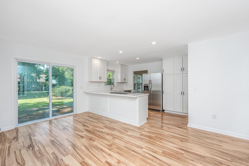 Property image 5 of 899 Melrose Drive in Melrose, Charleston, SC 29414