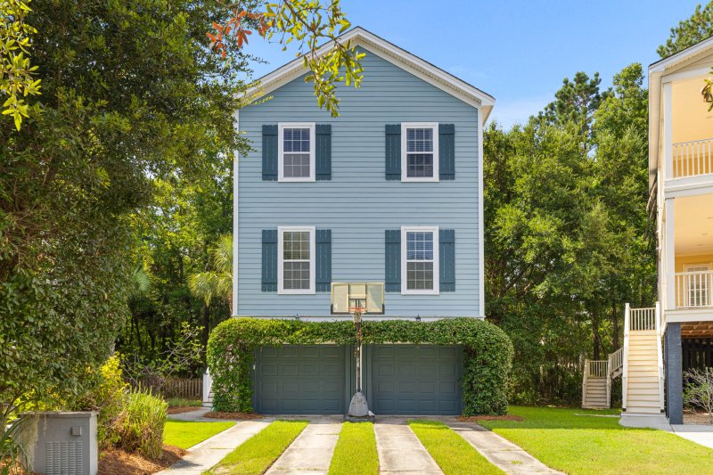 4136 Egrets Point Drive