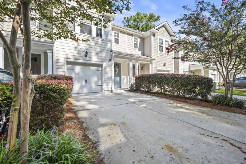 Property image 2 of 4985 Hay Bale Court in Wescott Plantation, Summerville, SC 29485