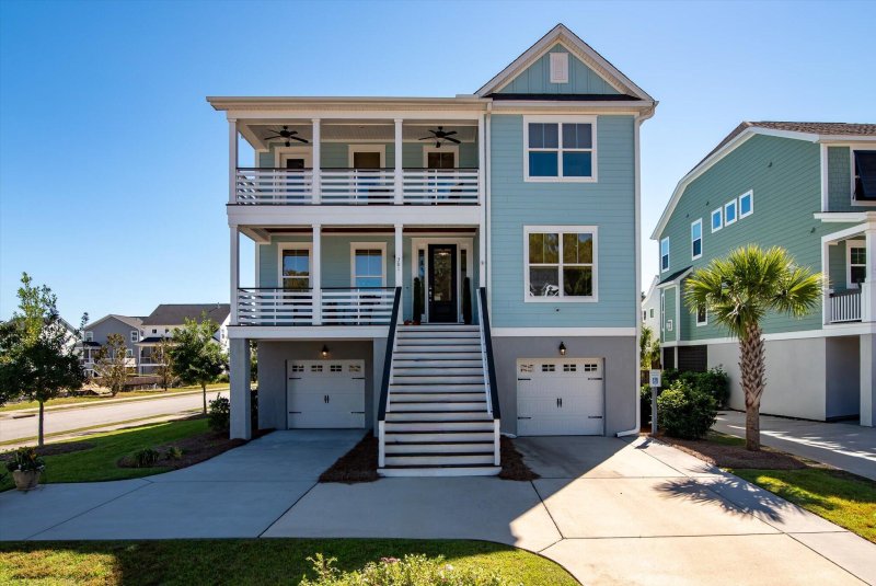 Property image 3 of 301 Morning Marsh Lane in Landings at Sweetwater, Charleston, SC 29492