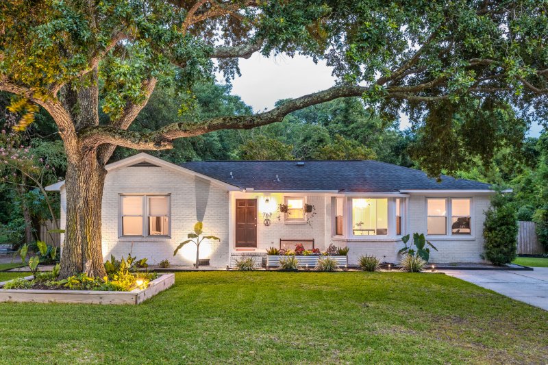 767 Harbor View Road