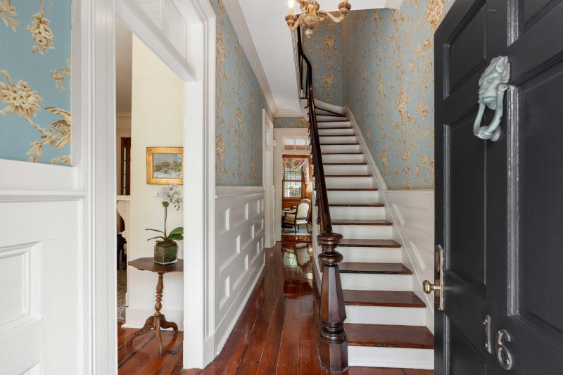 Property image 2 of 16 Trumbo Street in Harleston Village, Charleston, SC 29401