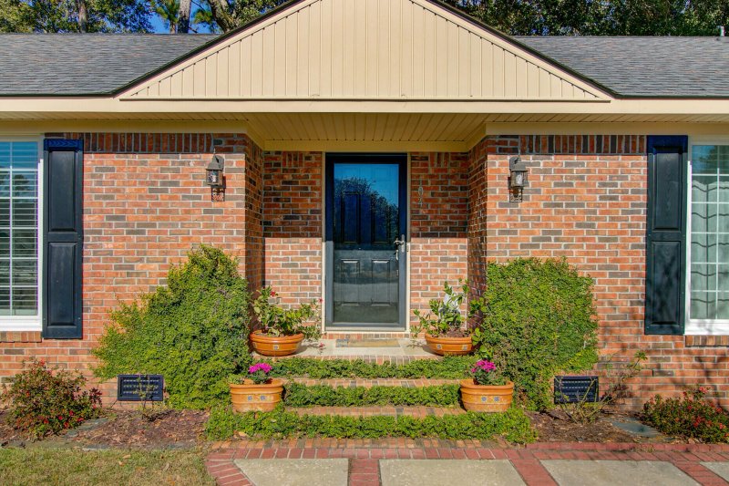 Property image 2 of 104 Chalcott Place in Briarwood, Summerville, SC 29485