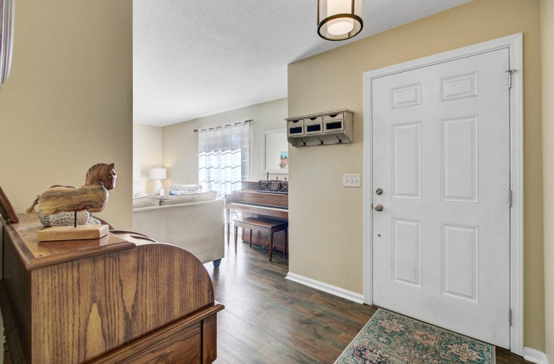 Property image 3 of 104 Chalcott Place in Briarwood, Summerville, SC 29485