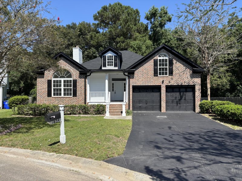 Westborough, Charleston community