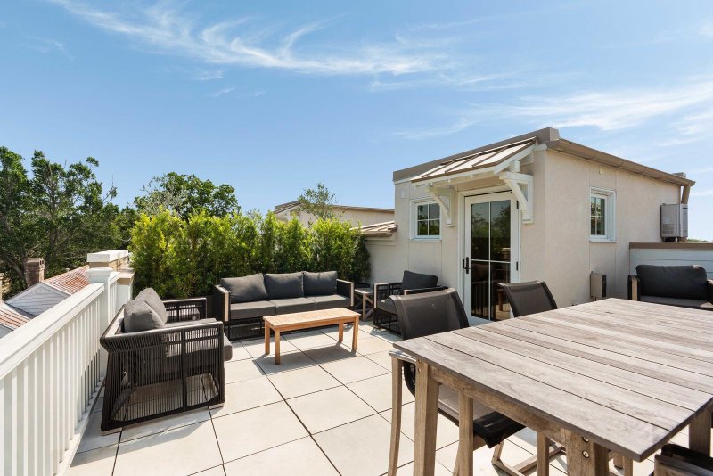 Property image 5 at 122 Beaufain Street C, Charleston, SC 29401