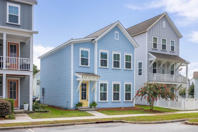 Property image 2 at 1708 Indy Drive, North Charleston, SC 29405