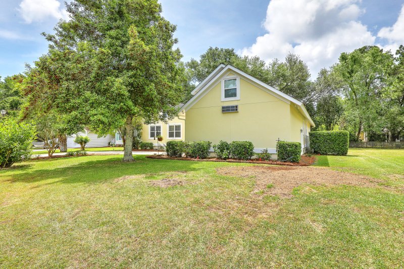 Property image 3 at 951 Carmel Drive, Charleston, SC 29412
