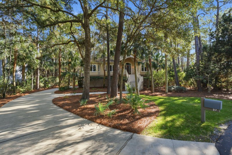 Property image 4 of 27 Marsh Edge Lane in Marsh Island Woods 427, Kiawah Island, SC 29455
