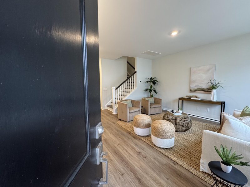 Property image 4 of 145 Brown Swiss Circle in Six Oaks, Summerville, SC 29483