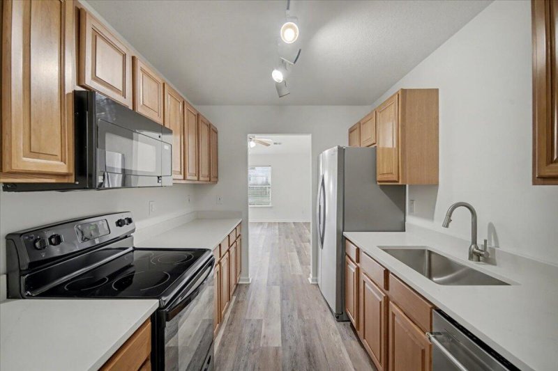 Property image 5 of 7876 Park Gate Drive in The Park at Rivers Edge, North Charleston, SC 29418