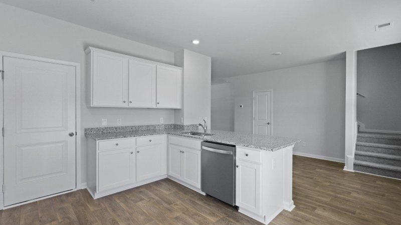 Property image 5 of 5520 Bowmore Boulevard in Hillcrest, Ravenel, SC 29470