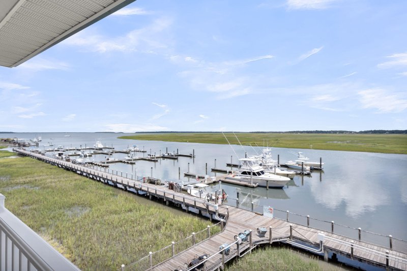 3701 Docksite Road 320