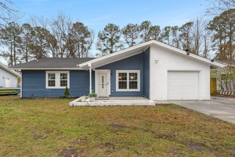 607 Mountain Pine Road