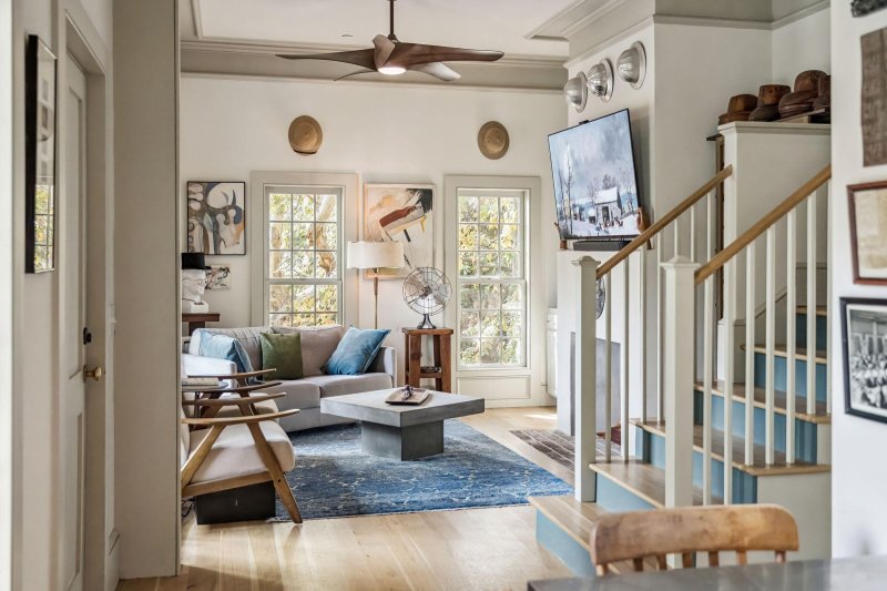 Property image 3 of 6 Catfiddle Street in Cannonborough-Elliotborough, Charleston, SC 29403