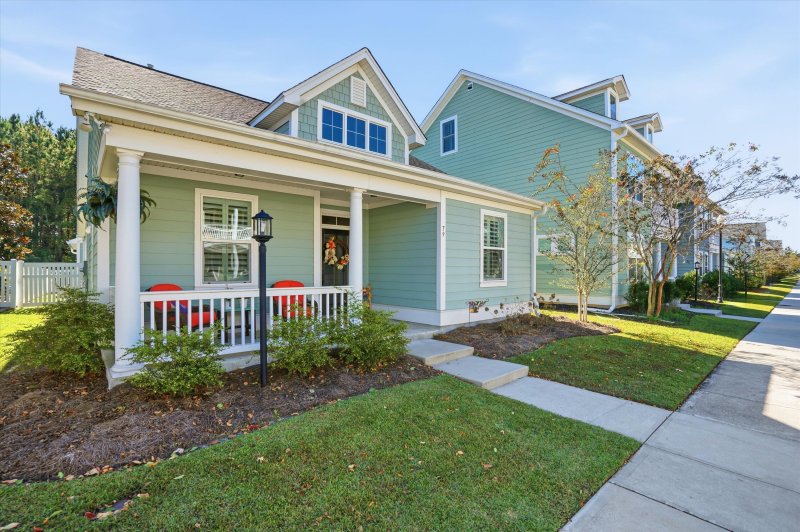 79 Crossandra Avenue