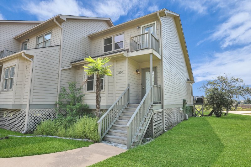 Property image 3 of 205 River Breeze Drive in Waterway South, Charleston, SC 29407