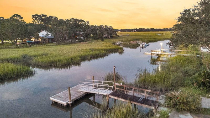 Property image 3 at 14 Clam Shell Row, Charleston, SC 29412