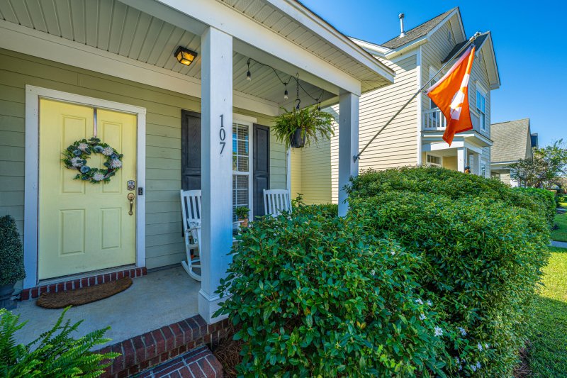 Property image 3 of 107 Foxglove Avenue in White Gables, Summerville, SC 29483