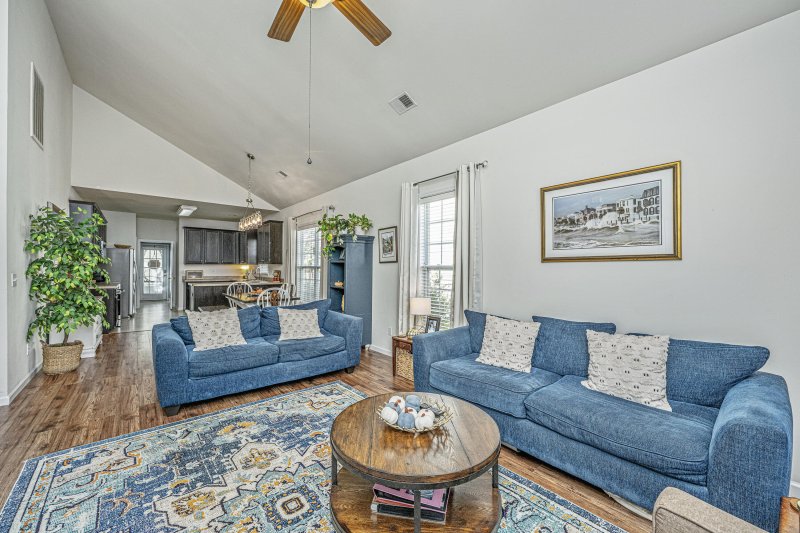 Property image 5 of 107 Foxglove Avenue in White Gables, Summerville, SC 29483