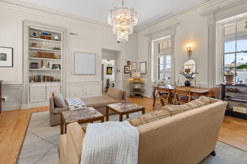 Property image 5 of 286 Meeting Street C in Ansonborough, Charleston, SC 29401