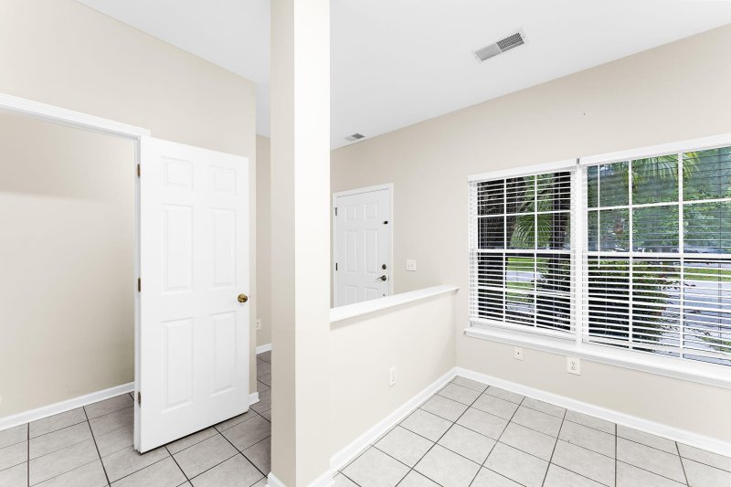 Property image 4 of 105 Chinquapin Drive in Arbor Oaks, Summerville, SC 29485