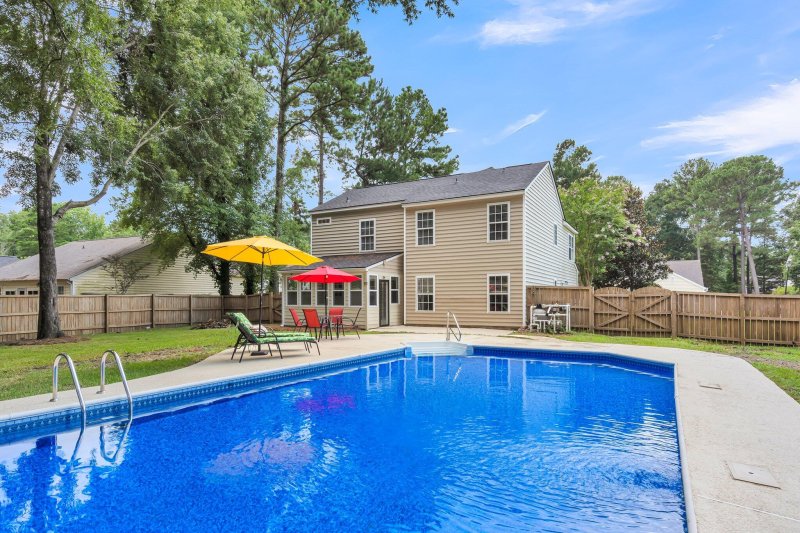 104 Thousand Oaks Circle