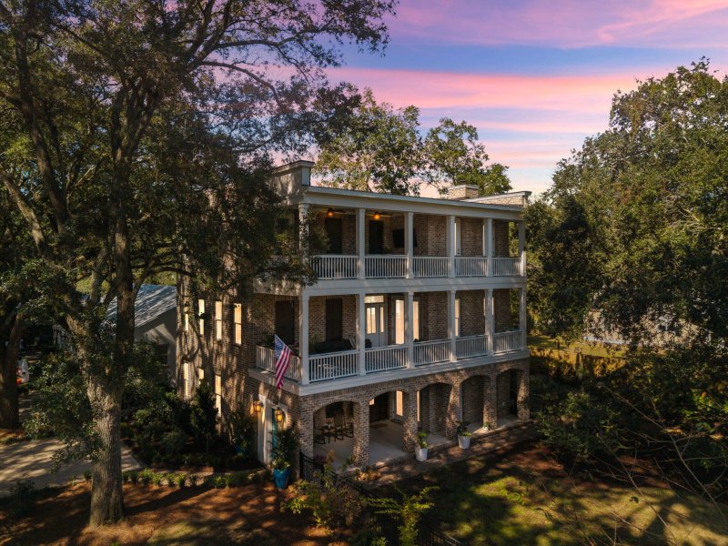 Property image 4 of 2112 Parkway Drive in Riverland Terrace, Charleston, SC 29412