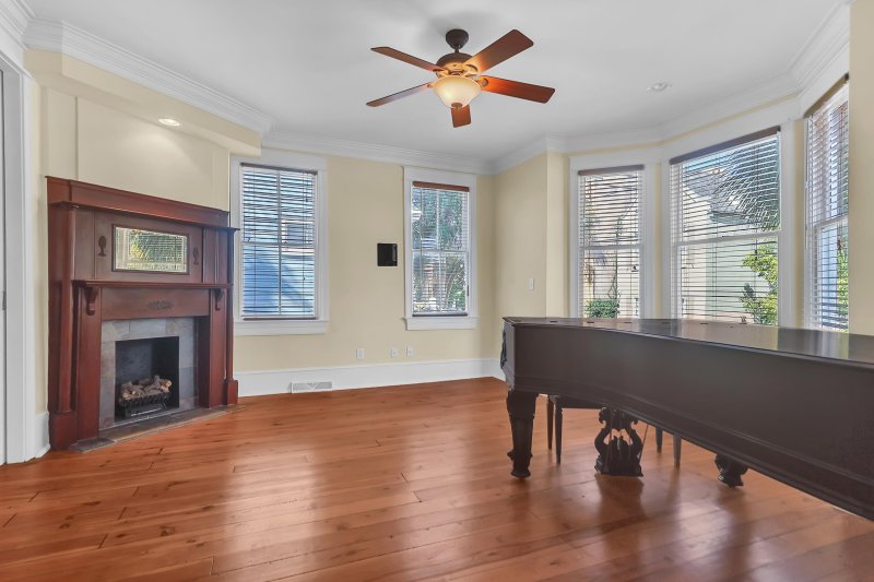 Property image 3 of 31 Society Street in Ansonborough, Charleston, SC 29401