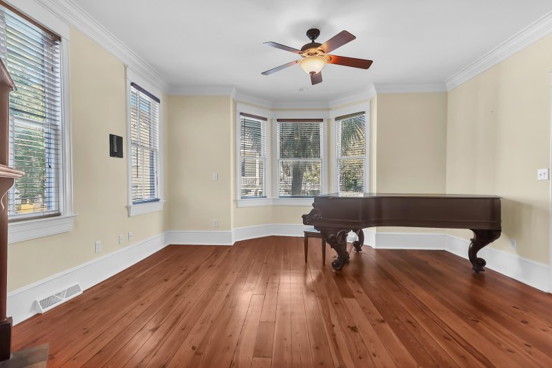 Property image 4 of 31 Society Street in Ansonborough, Charleston, SC 29401