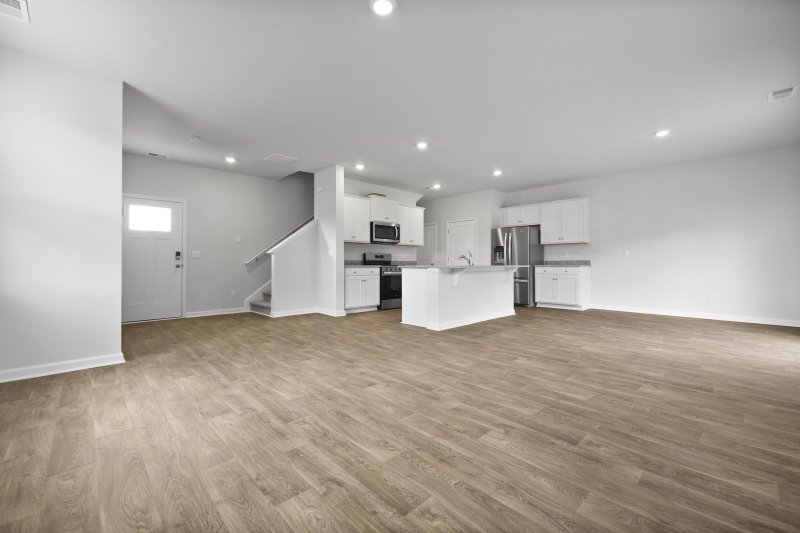 Property image 4 of 716 Long Bluff Road in Cane Bay Plantation, Summerville, SC 29486