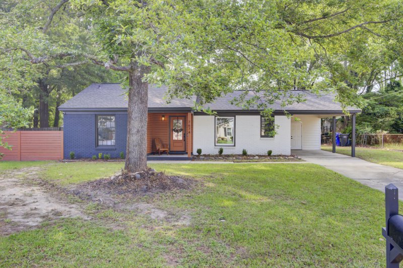 7674 Chippendale Road