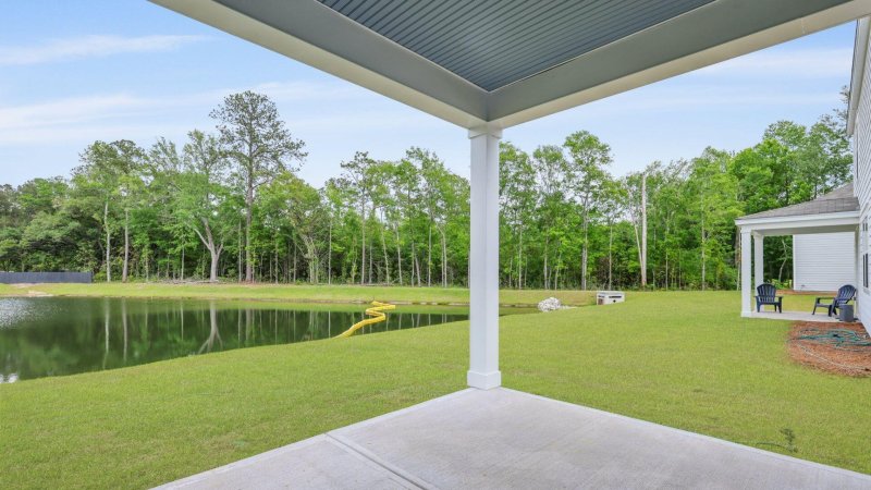 Property image 3 of 194 E Pinckney Street in Founders Corner, Summerville, SC 29485