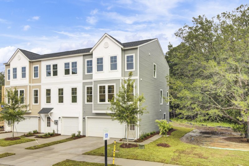 Property image 4 of 422 Caledon Court in Indigo Grove, Johns Island, SC 29455