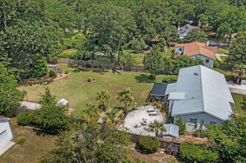 Property image 4 of 939 Mikell Drive in Stiles Point, Charleston, SC 29412