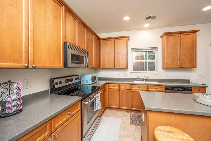 Property image 4 of 5261 Stonewall Drive in Wescott Plantation, Summerville, SC 29485