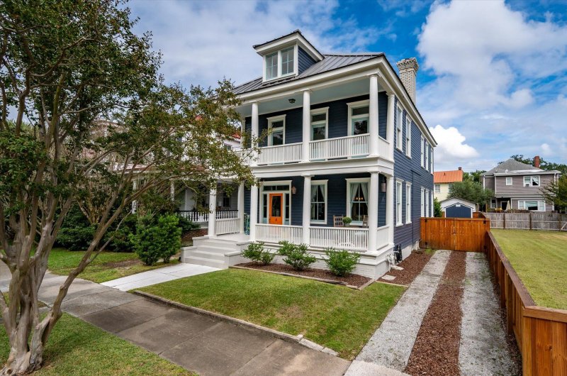 Property image 2 of 4 Kenilworth Avenue in Hampton Park Terrace, Charleston, SC 29403
