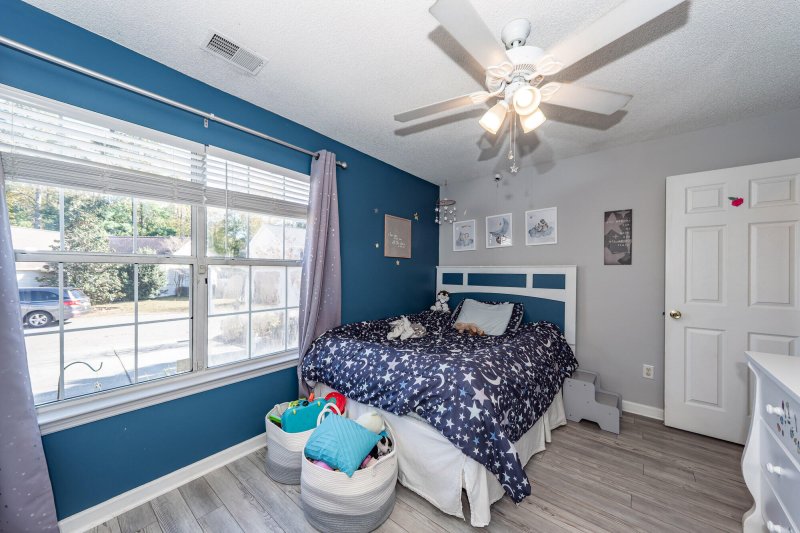 Property image 4 of 404 Ashburton Drive in Devon Forest, Goose Creek, SC 29445