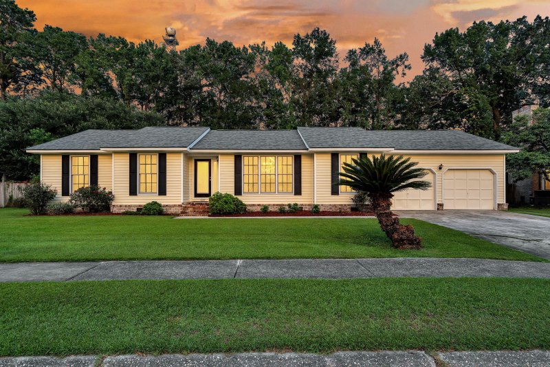 Property image 2 of 1647 Sulgrave Road in Forest Lakes, Charleston, SC 29414