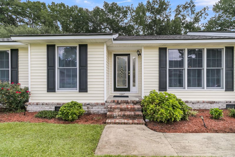 Property image 3 of 1647 Sulgrave Road in Forest Lakes, Charleston, SC 29414