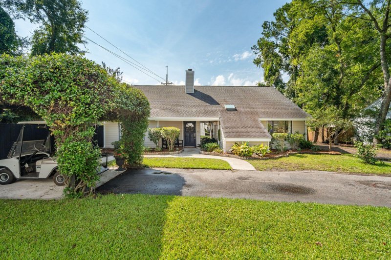 1126 Middleton Court