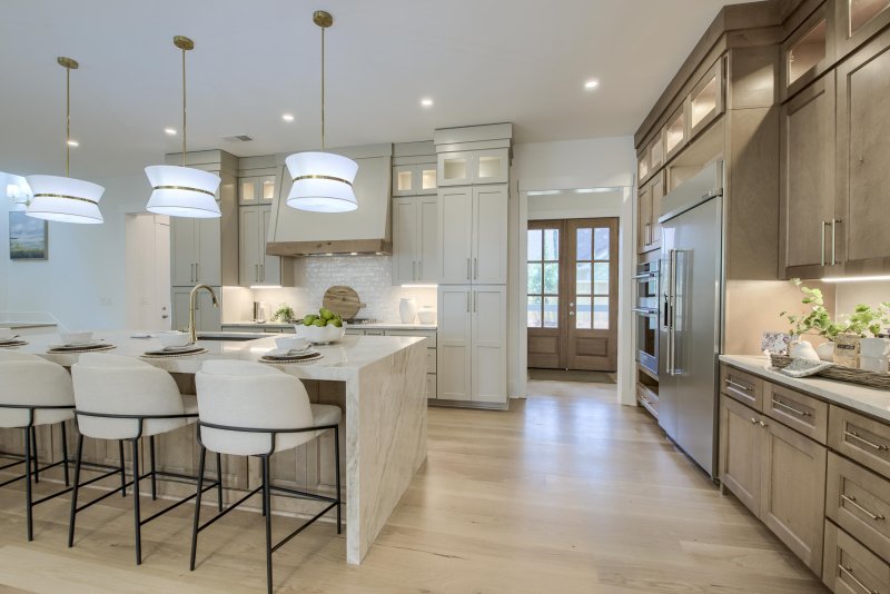 Property image 4 of 758 Mccants Drive in Old Mt Pleasant, Mount Pleasant, SC 29464