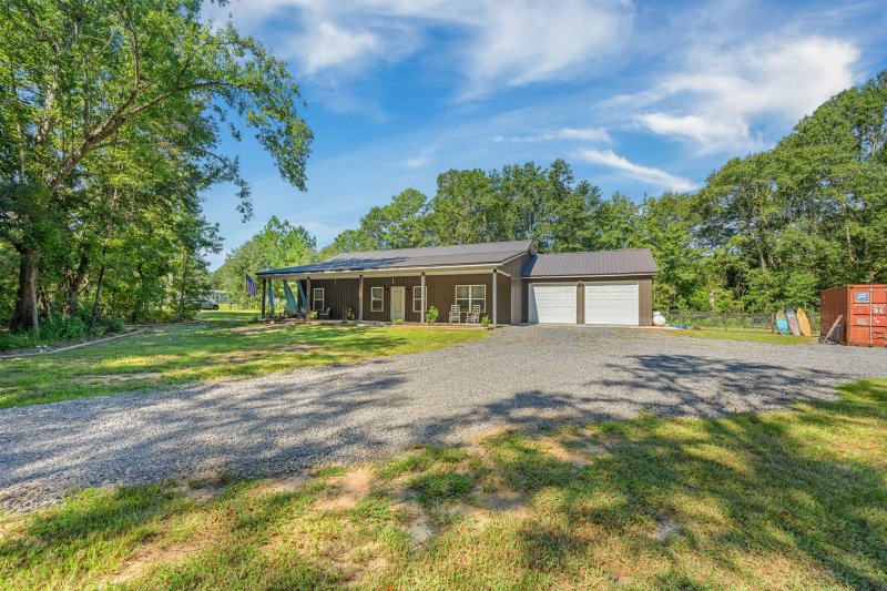 Property image 3 of 818 Frasier Lane in Rural Northern Berkeley County, Pineville, SC 29468