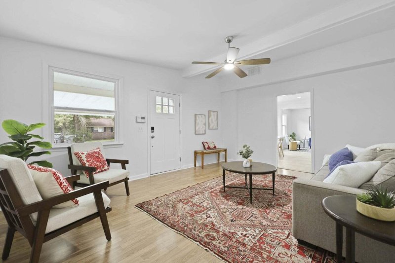 Property image 4 of 233 N Pandora Drive in West Greenview Acres, Goose Creek, SC 29445